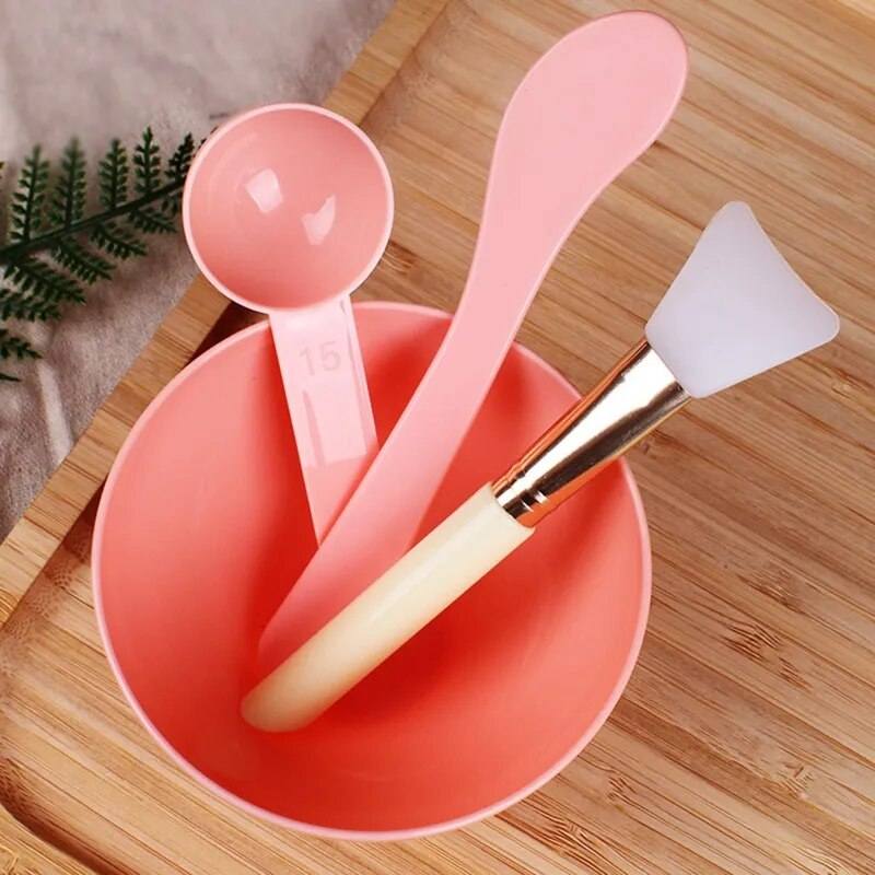 Brush Set Bowls 🌸🖌️Enjoy your skincare routine with these essential mask mixing bowls. They provide the perfect platform for creating custom skincare treatments. Craft your own face maSHOP ALL I WANTShop All I Wantbrush set bowls