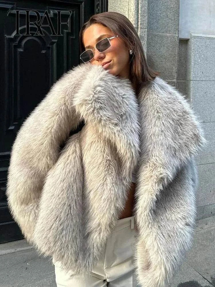 Sequin Woven JacketElevate your casual wardrobe with this versatile jacket from Klkxmyt. Designed for all-season wear, this classic piece features a turn-down collar and single-breasteSHOP ALL I WANTShop All I WantSequin Woven Jacket