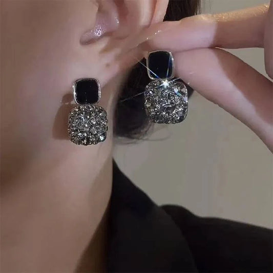 Unique Zircon Drip Earrings 🖤✨ #FashionJewelryElevate your style with our Unique Zircon Drip Earrings – a stunning pair that effortlessly blends sophistication and trendiness. These earrings feature a distinctivSHOP ALL I WANTShop All I WantUnique Zircon Drip Earrings