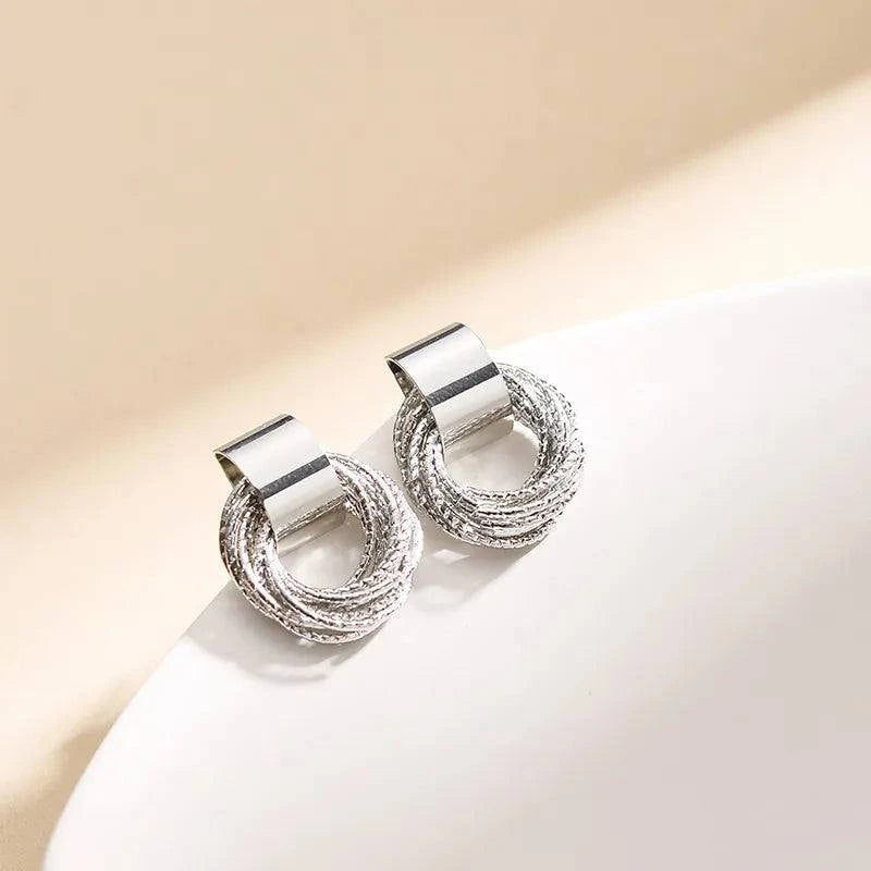 Retro Gold Circle Stud Earrings β¨π #KoreanFashionElevate your elegance with our Retro Gold Circle Stud Earrings β a timeless blend of sophistication and #KoreanFashion. These earrings are a graceful addition to youSHOP ALL I WANTShop All I WantRetro Gold Circle Stud Earrings