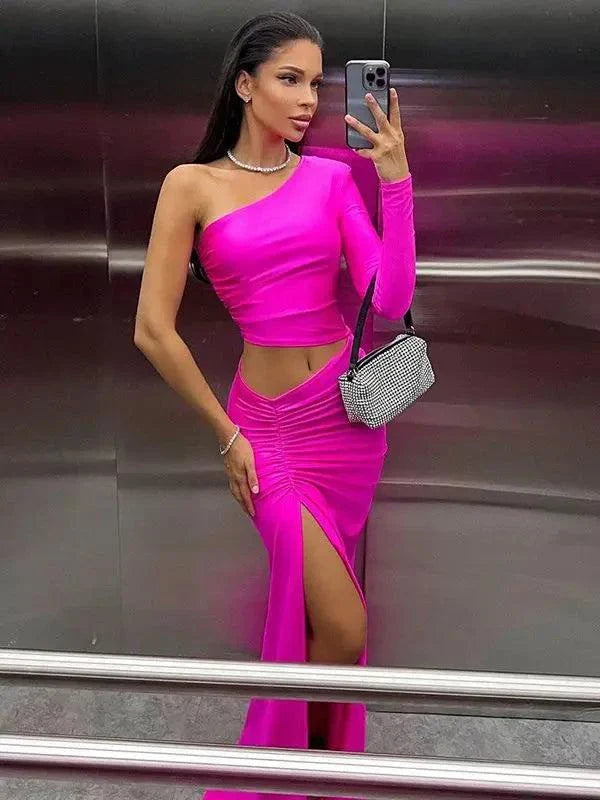 Long Sleeve One Shoulder Maxi Dress - Prom Ready 💖Glam 🌴Prom-ready glam that turns heads in Miami. Our stunning one-shoulder maxi dress combines elegance with a touch of drama. Featuring long sleeves, a sleek silhouette, SHOP ALL I WANTShop All I WantShoulder Maxi Dress - Prom Ready Glam