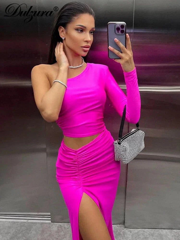Long Sleeve One Shoulder Maxi Dress - Prom Ready 💖Glam 🌴Prom-ready glam that turns heads in Miami. Our stunning one-shoulder maxi dress combines elegance with a touch of drama. Featuring long sleeves, a sleek silhouette, SHOP ALL I WANTShop All I WantShoulder Maxi Dress - Prom Ready Glam