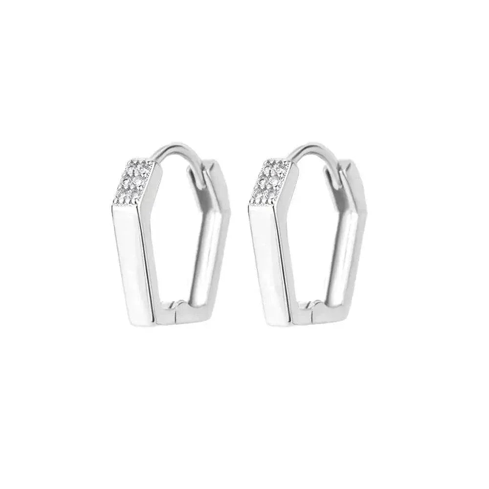 Shop All I WantU-Shaped Square Hoop Earrings 🔲💫 #AestheticJewelryIntroducing our U-Shaped Square Hoop Earrings – a bold and modern addition to your jewelry collection that seamlessly blends the classic hoop design with a contemporSHOP ALL I WANTShop All I WantSquare Shaped Earrings