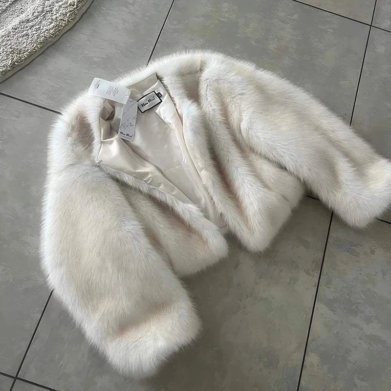Gradient Cropped Faux Fur Coat – Iconic Street Fashion for Women, WintStep into winter with style in our Iconic Street Fashion Gradient Cropped Faux Fur Coat. This luxurious piece is designed for the cool girls who want to make a stateShop All I WantShop All I WantGradient Cropped Faux Fur Coat – Iconic Street Fashion