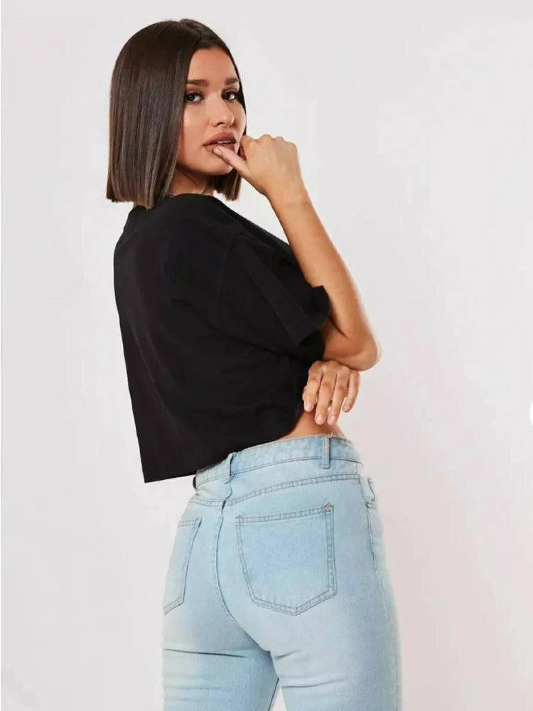 Fitness Crop Top: Comfortable & Stylish Activewear! 🧘♀️✨Elevate your workout wardrobe with our Fitness Crop Top, designed for both style and functionality. This comfortable activewear piece is perfect for yoga sessions, gSHOP ALL I WANTShop All I WantFitness Crop