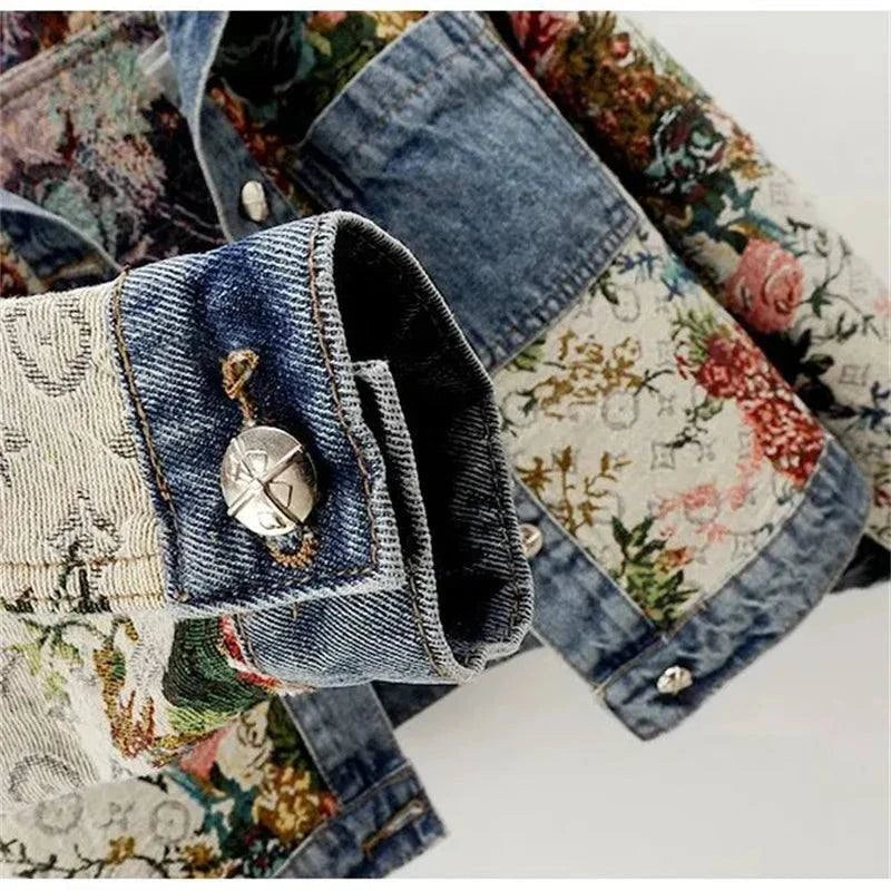 Print Denim Jacket for Women | Splicing Long Sleeve Fashion Coat 🌼Elevate your wardrobe with this print denim jacket for women, perfect for spring and autumn. This stylish short jacket features a unique splicing design with long slShop All I WantShop All I WantSplicing Long Sleeve Fashion Coat 🌼