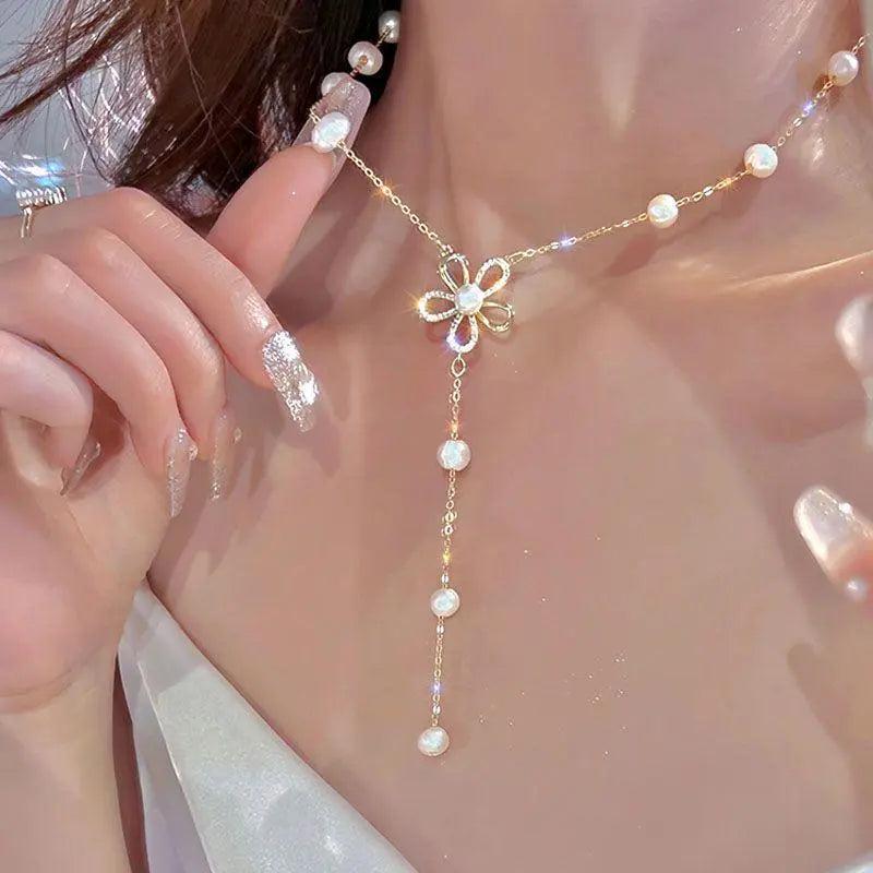 Kpop Pearl Choker Necklace ๐๐ฟEnhance your style with our Kpop Pearl Choker Necklace - a trendy and elegant accessory that adds a touch of sophistication to your look. ๐๐ฟโจ
Key Features:
๐ TrenSHOP ALL I WANTShop All I WantKpop Pearl Choker Necklace