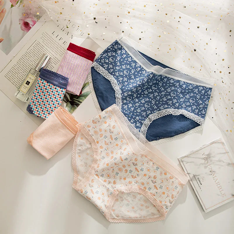 7PCS Cotton Panties Set | Comfortable Middle-Waisted Underwear for Women 🌷