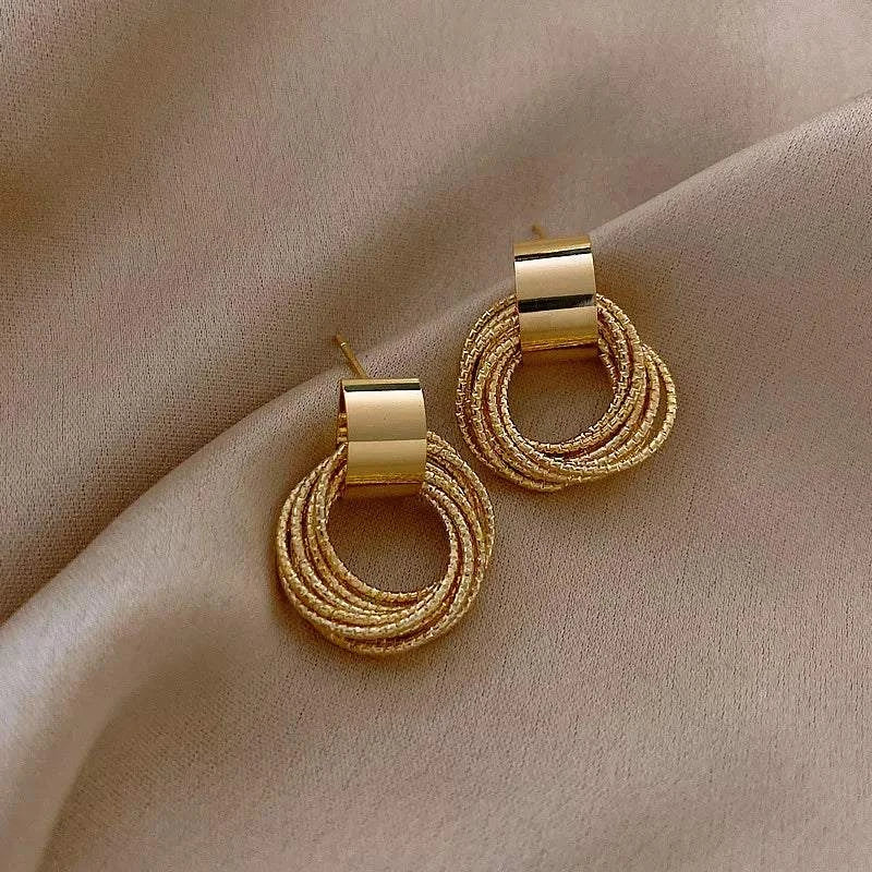 Shop All I Want EK5123 SHOP ALL I WANT Retro Gold Circle Stud Earrings ✨🎁 #KoreanFashion