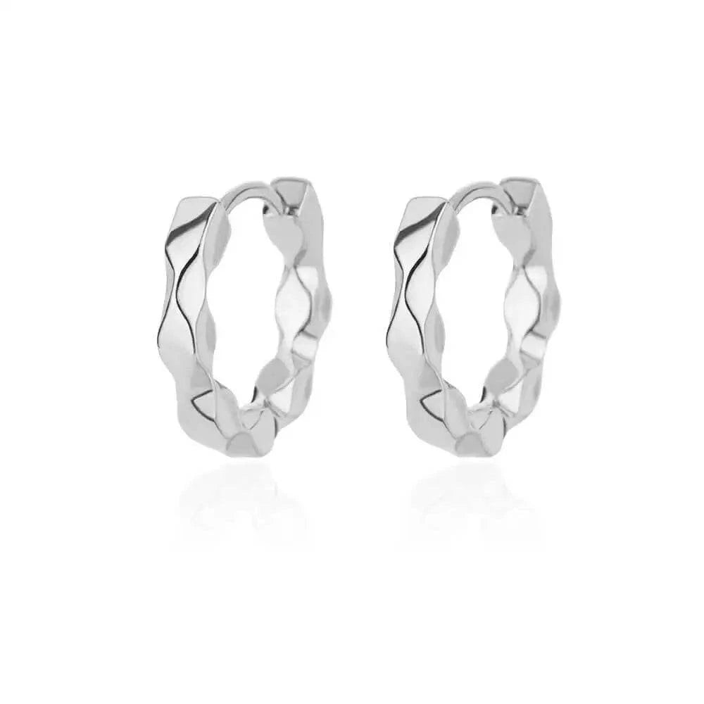 U-Shaped Square Hoop Earrings 🔲💫 #AestheticJewelrySquare Shaped EarringsIntroducing our U-Shaped Square Hoop Earrings – a bold and modern addition to your jewelry collection that seamlessly blends the classic hoop design with a contemporShop All I Want