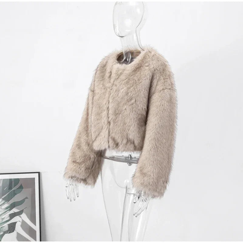 Elegant Fluffy Faux Fur Coat for Women – Luxury Winter Jacket & High Street Outerwear ❄️✨