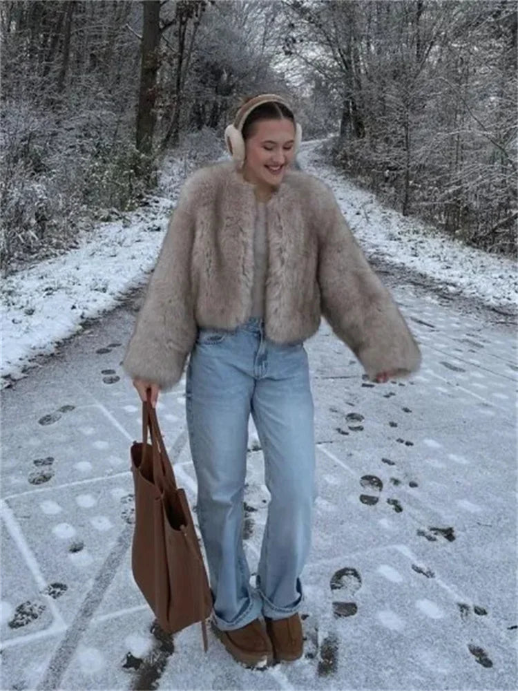 Elegant Fluffy Faux Fur Coat for Women – Luxury Winter Jacket & High Street Outerwear ❄️✨