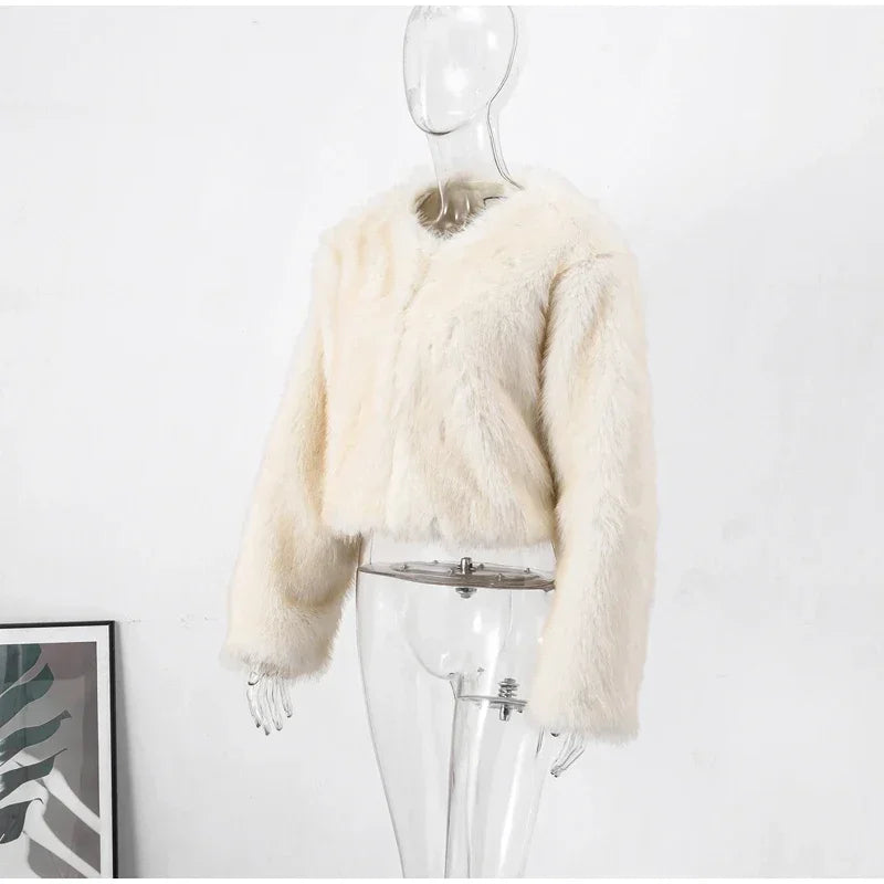 Elegant Fluffy Faux Fur Coat for Women – Luxury Winter Jacket & High Street Outerwear ❄️✨