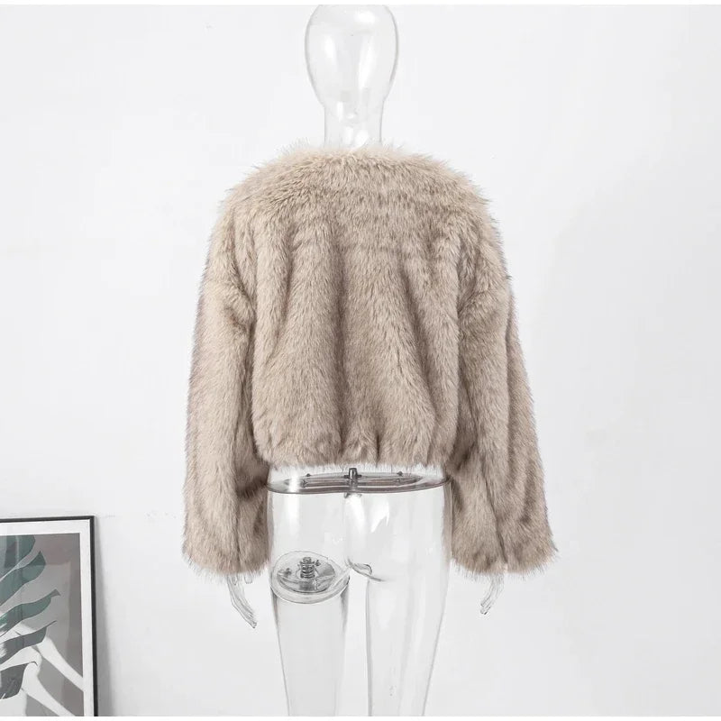 Elegant Fluffy Faux Fur Coat for Women – Luxury Winter Jacket & High Street Outerwear ❄️✨