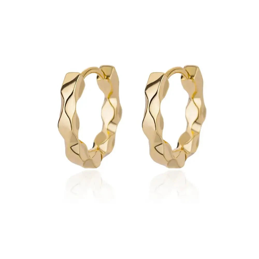 U-Shaped Square Hoop Earrings 🔲💫 #AestheticJewelrySquare Shaped EarringsIntroducing our U-Shaped Square Hoop Earrings – a bold and modern addition to your jewelry collection that seamlessly blends the classic hoop design with a contemporShop All I Want