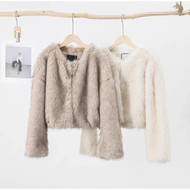 Elegant Fluffy Faux Fur Coat for Women – Luxury Winter Jacket & High Street Outerwear ❄️✨