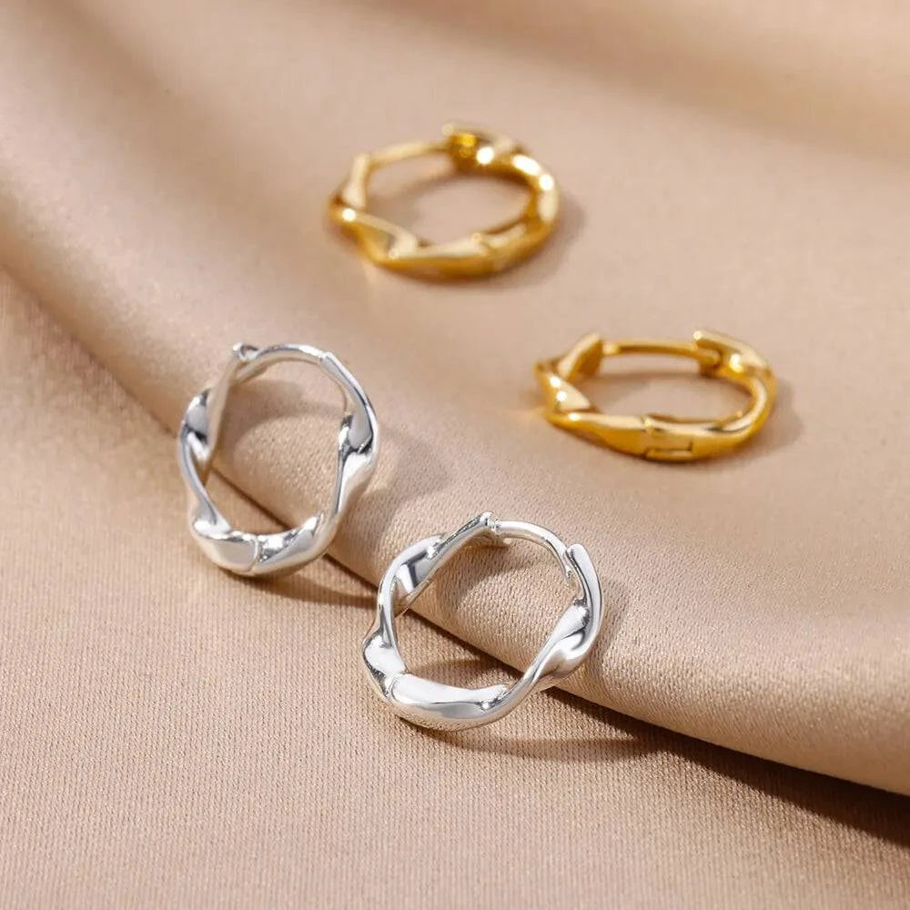 U-Shaped Square Hoop Earrings 🔲💫 #AestheticJewelrySquare Shaped EarringsIntroducing our U-Shaped Square Hoop Earrings – a bold and modern addition to your jewelry collection that seamlessly blends the classic hoop design with a contemporShop All I Want